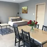 Rentalis Flat شقة *