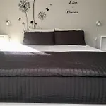 Rentalis Flat