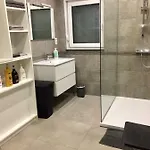 Rentalis Flat شقة لييج